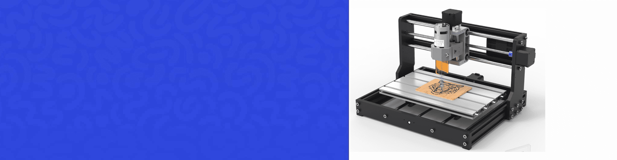 Machine CNC compacte gravant un motif sur une planche