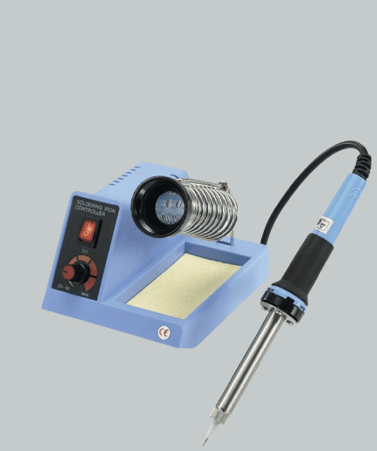 Station de soudage bleue avec fer à souder et support intégré